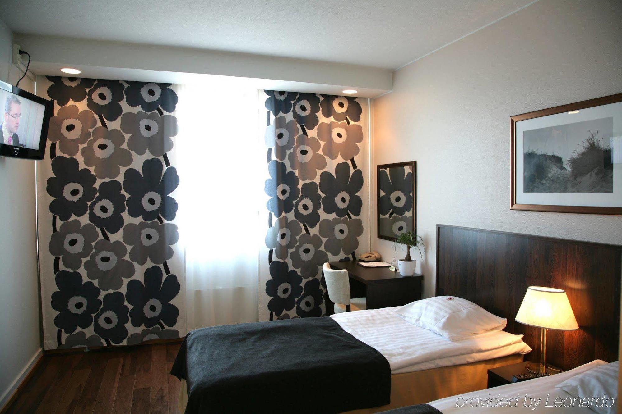 Hotel Emilia Χαμεενλίνα Εξωτερικό φωτογραφία